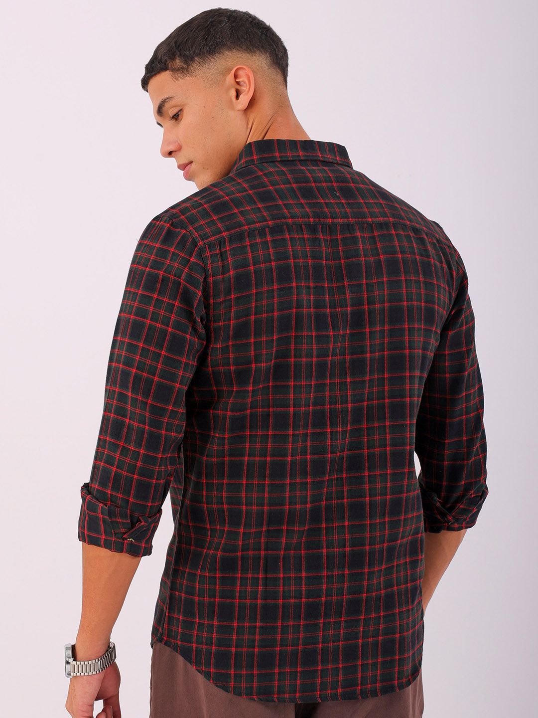 The Indian Garage Co Men Spread Collar Checked Cotton Slim Fit Casual Shirt