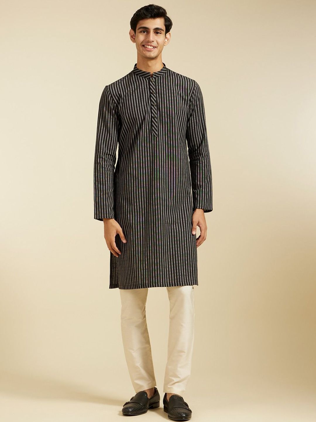 Diwas by Manyavar Striped Mandarin Collar Cotton Straight Kurta