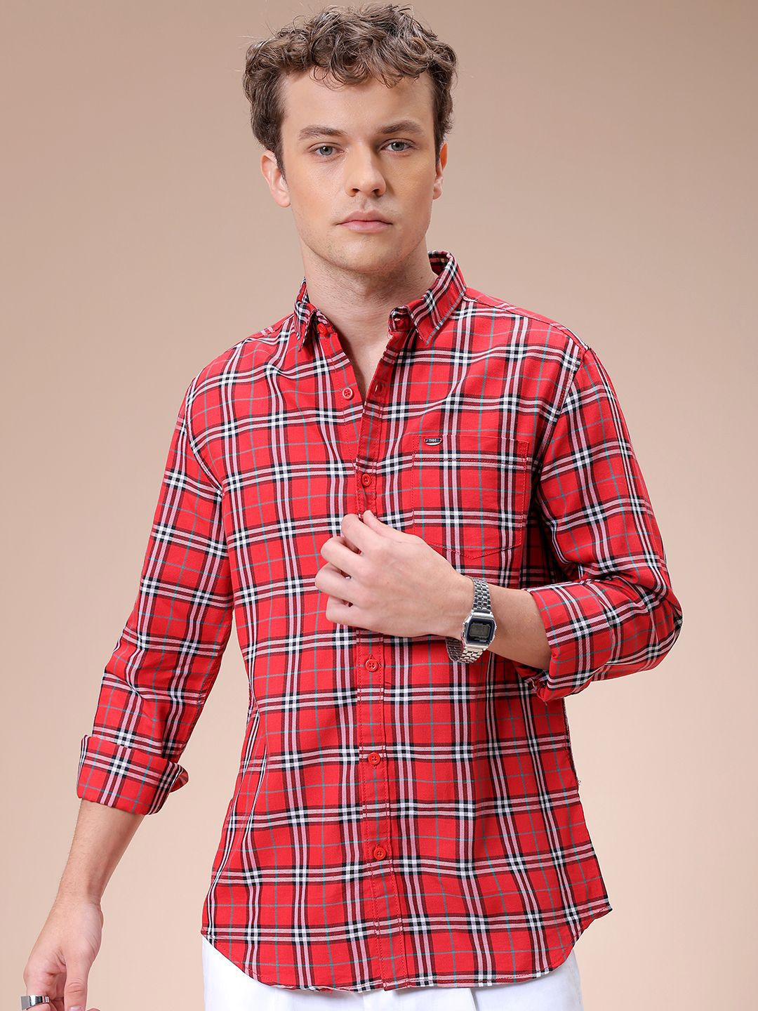 The Indian Garage Co Men Spread Collar Checked Cotton Slim Fit Casual Shirt