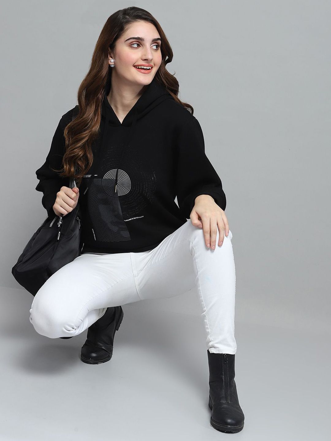 Monte Carlo Wanita Grafik Bercetak Bertindak Sweatshirt