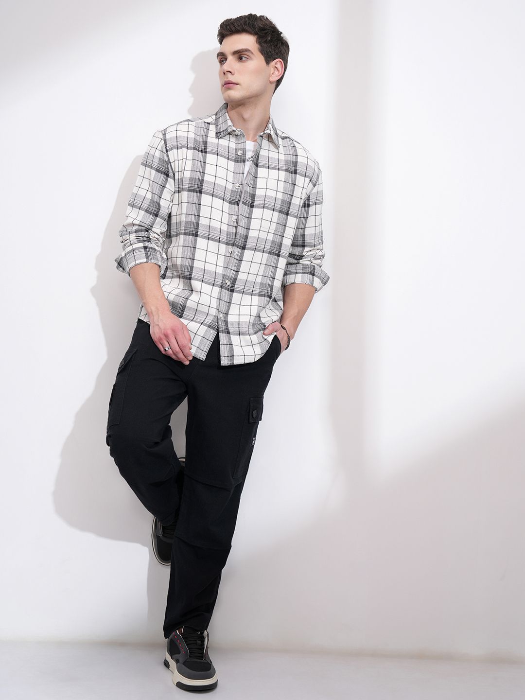 HIGHLANDER Men Opaque Checked Casual Shirt