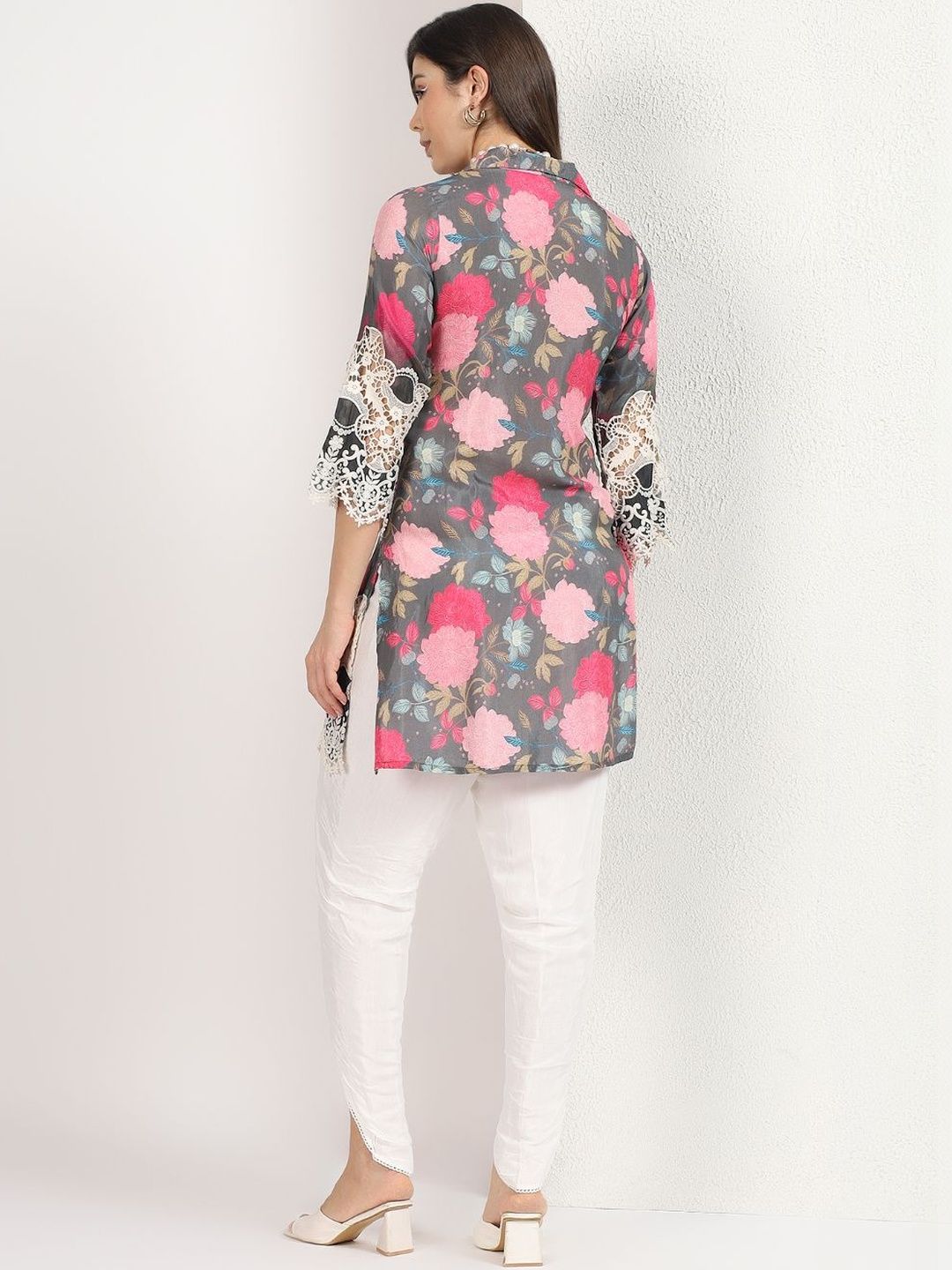 Mamicha Women Floral Printed Regular Thread Work Kurti with Dhoti Pants