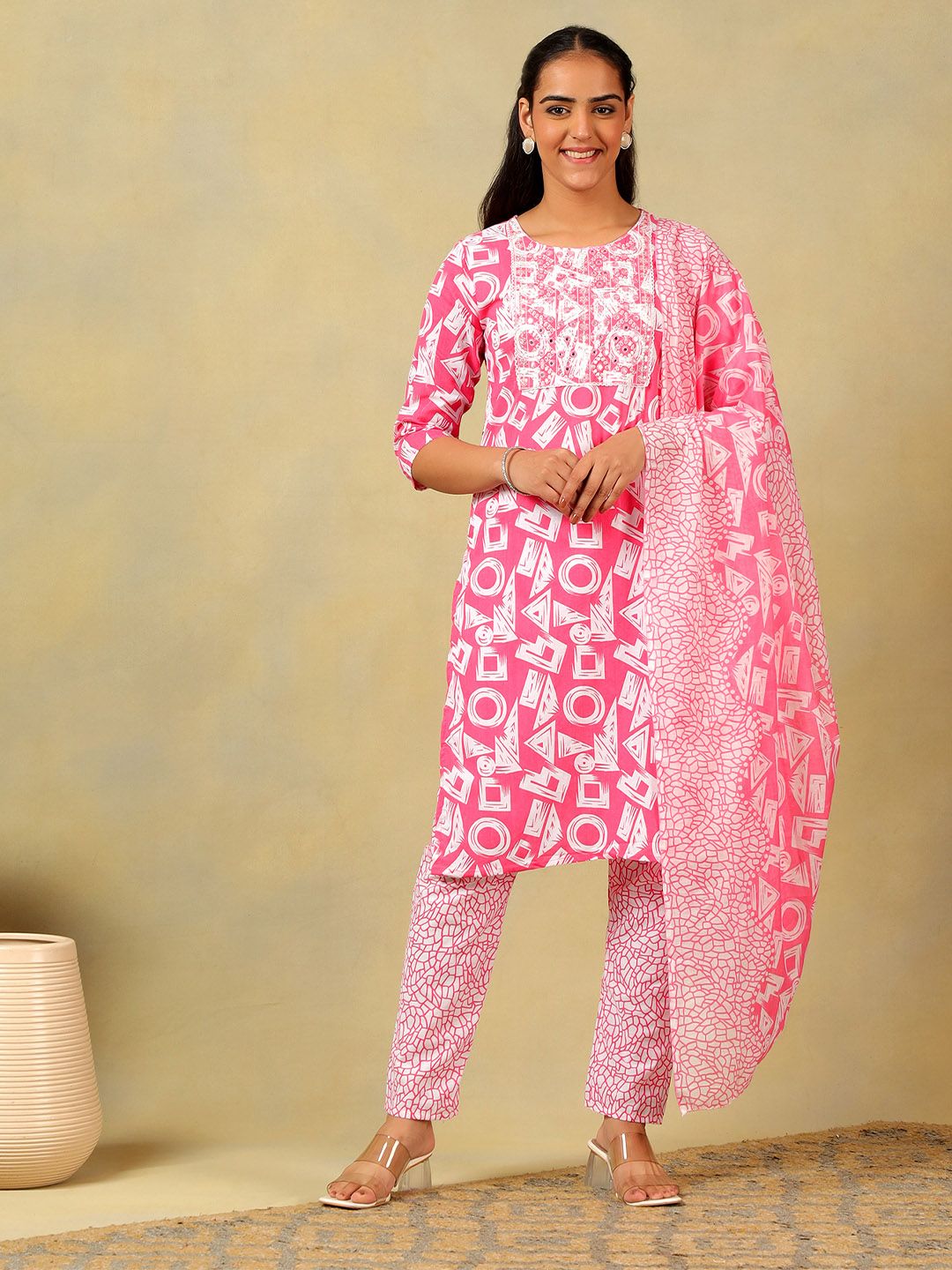 Mamicha Women Printed Regular Mirror Work Pure Cotton Kurta with Trousers & With Dupatta