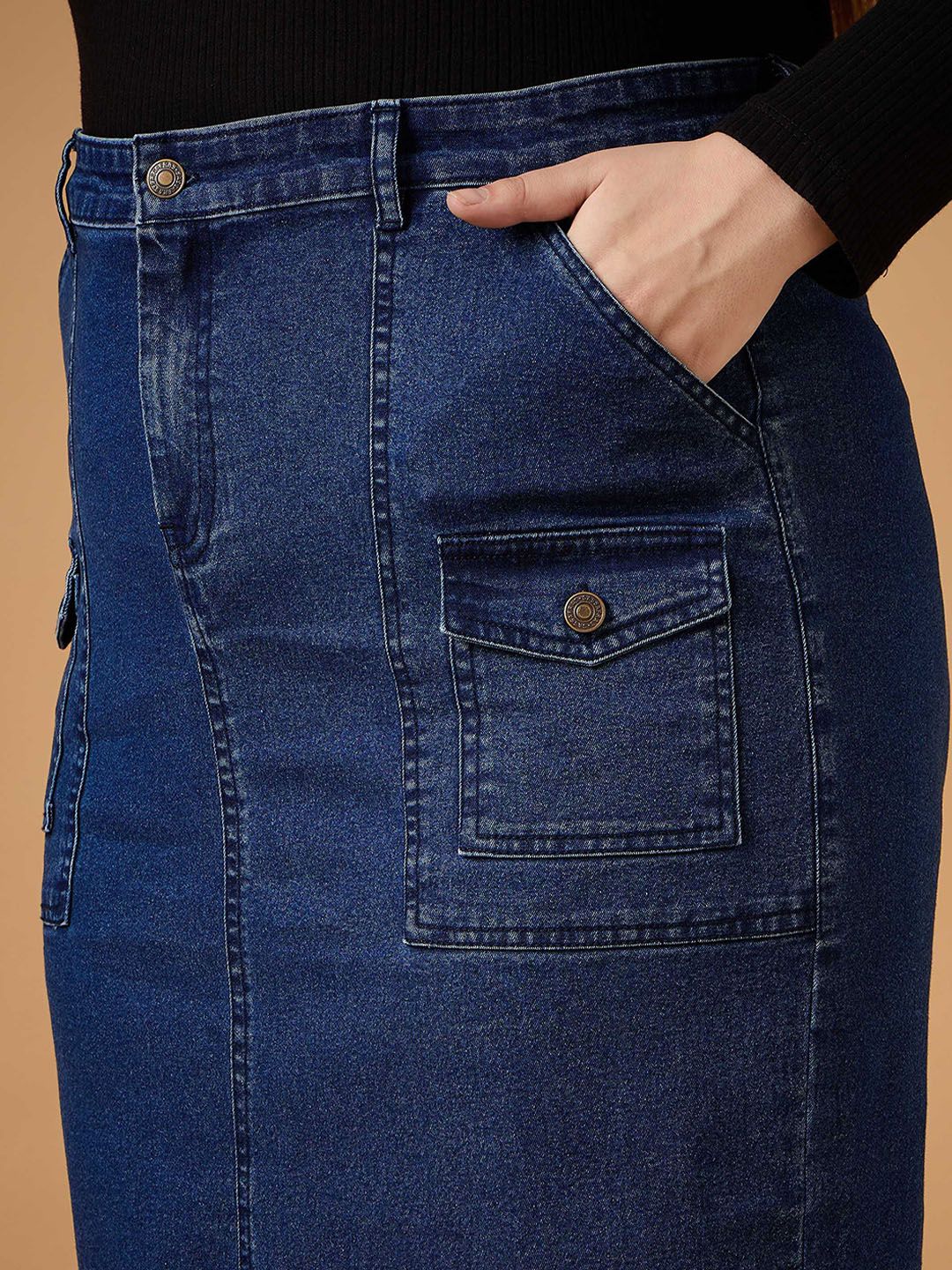 SASSAFRAS Curve Pencil Midi Skirt