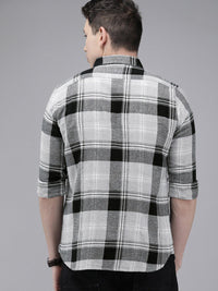 THE BEAR HOUSE Men Grey & Black Pure Cotton Classic Slim Fit Checked Casual Flannel Shirt