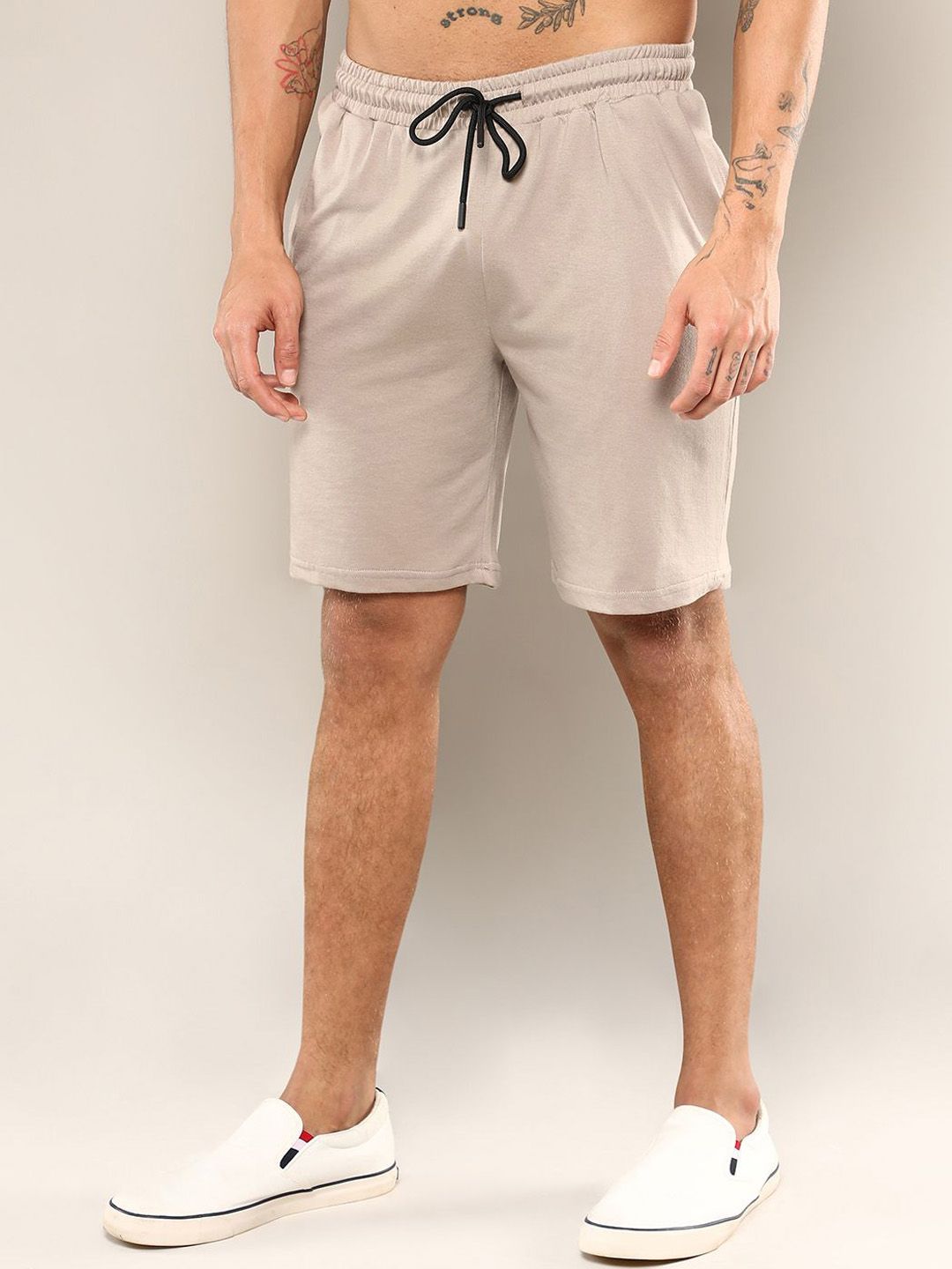Campus Sutra Round Neck Short Sleeves T-Shirt With Shorts