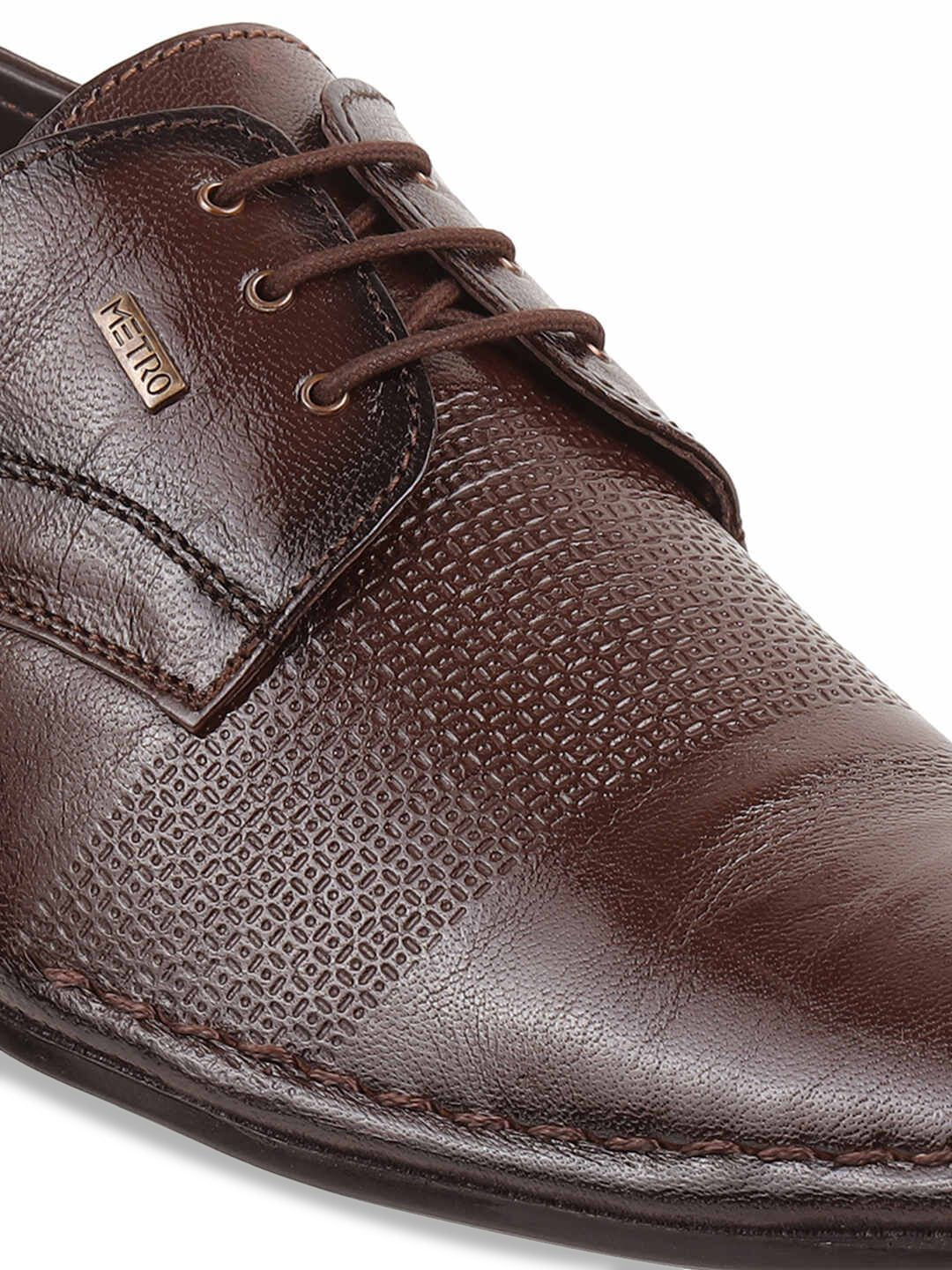 Metro Men Textured Leather Formal Derbys