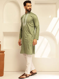 SOJANYA Geometric Embroidered Mandarin Collar Thread Work Cotton Silk Straight Kurta