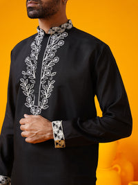 SOJANYA LUXE Kurta Lurus Kolar Mandarin Sulam Bunga Dengan Seluar