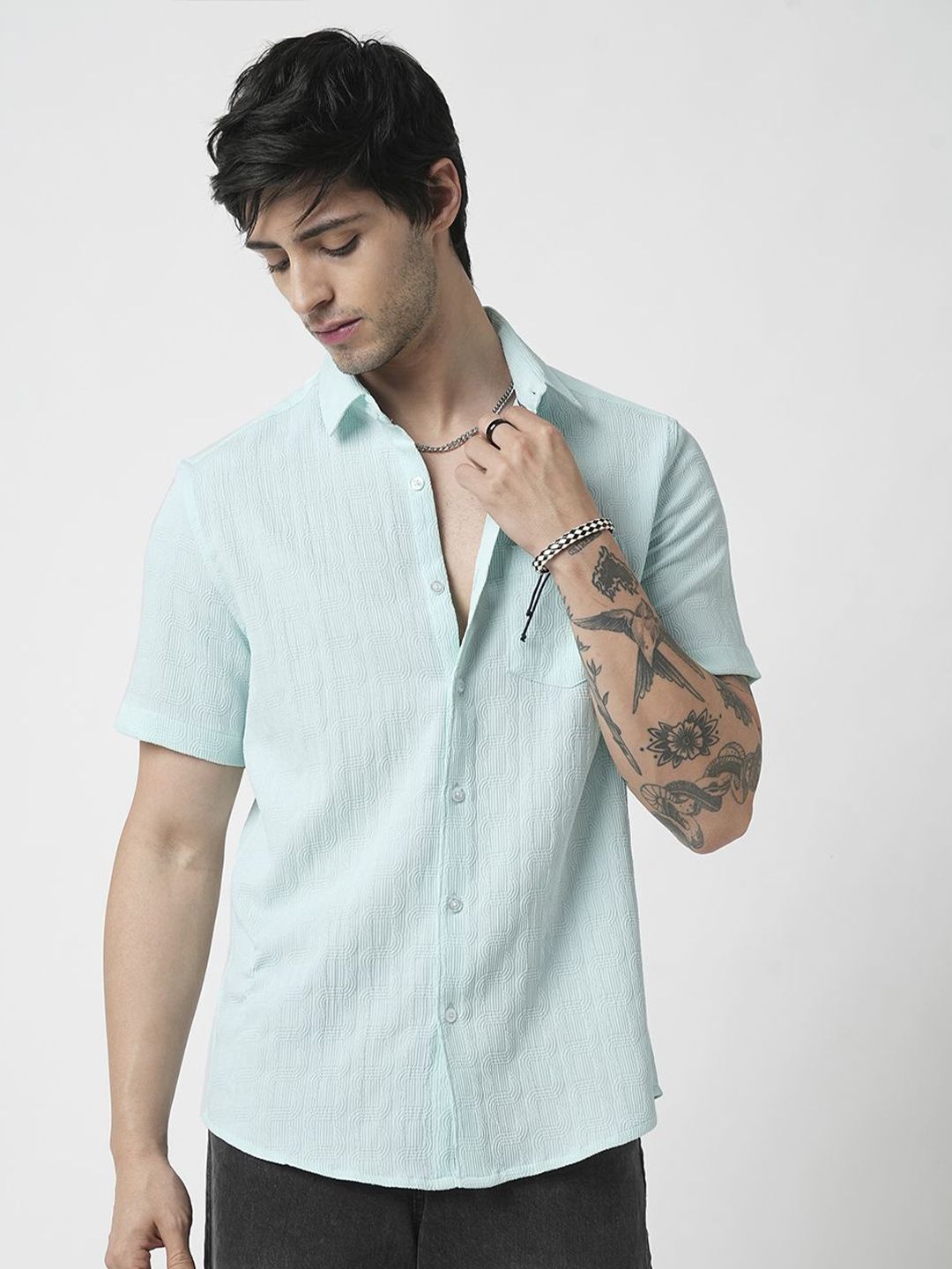 VASTRADO Men Classic Spread Collar Solid Slim Fit Casual Shirt