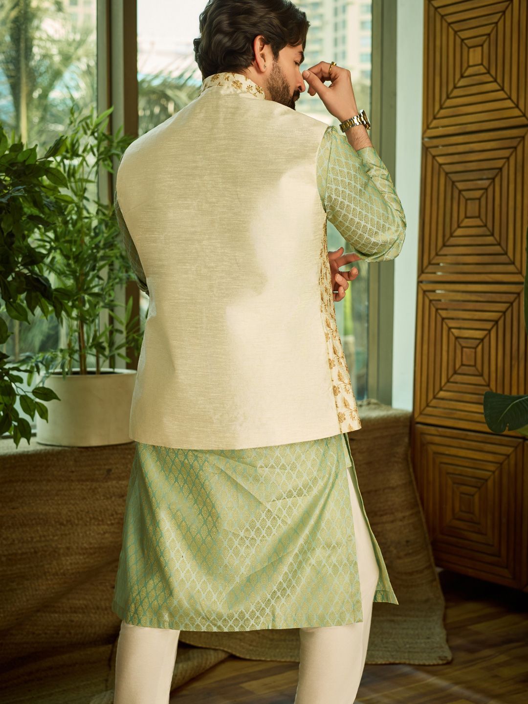 SOJANYA Ethnic Motifs Woven design Band Collar Kurta With Churidar And Nehru Jacket