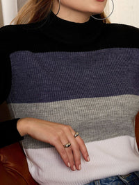 Berrylush Women Colourblocked Crop Pullover