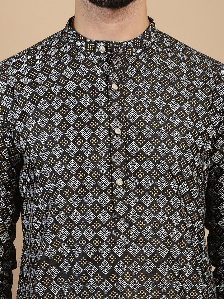 Motif Etnik Anouk Bercetak Kolar Mandarin Kurta Lurus Biasa Dengan Churidar