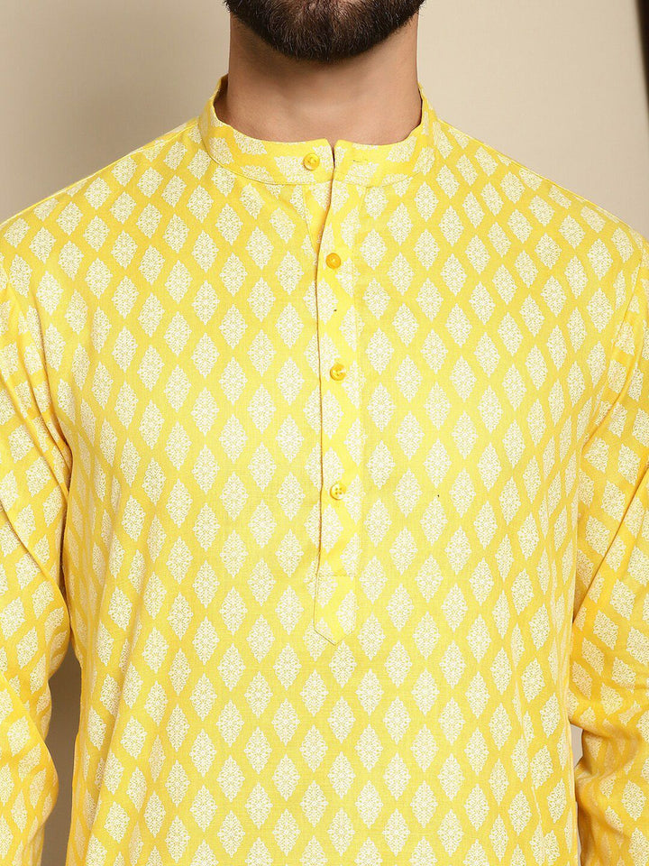 Motif Etnik Anouk Bercetak Kurta Kolar Mandarin Dengan Churidar
