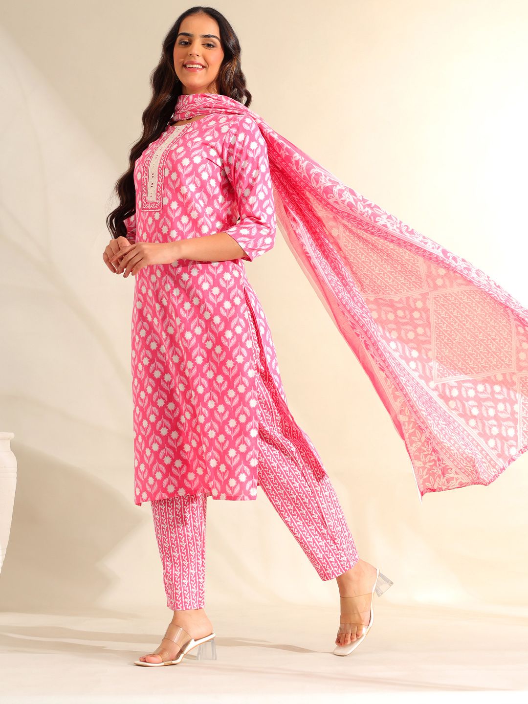 Mamicha Women Ethnic Motifs Printed Regular Thread Work Pure Cotton Kurta with Trousers & With Dupatta