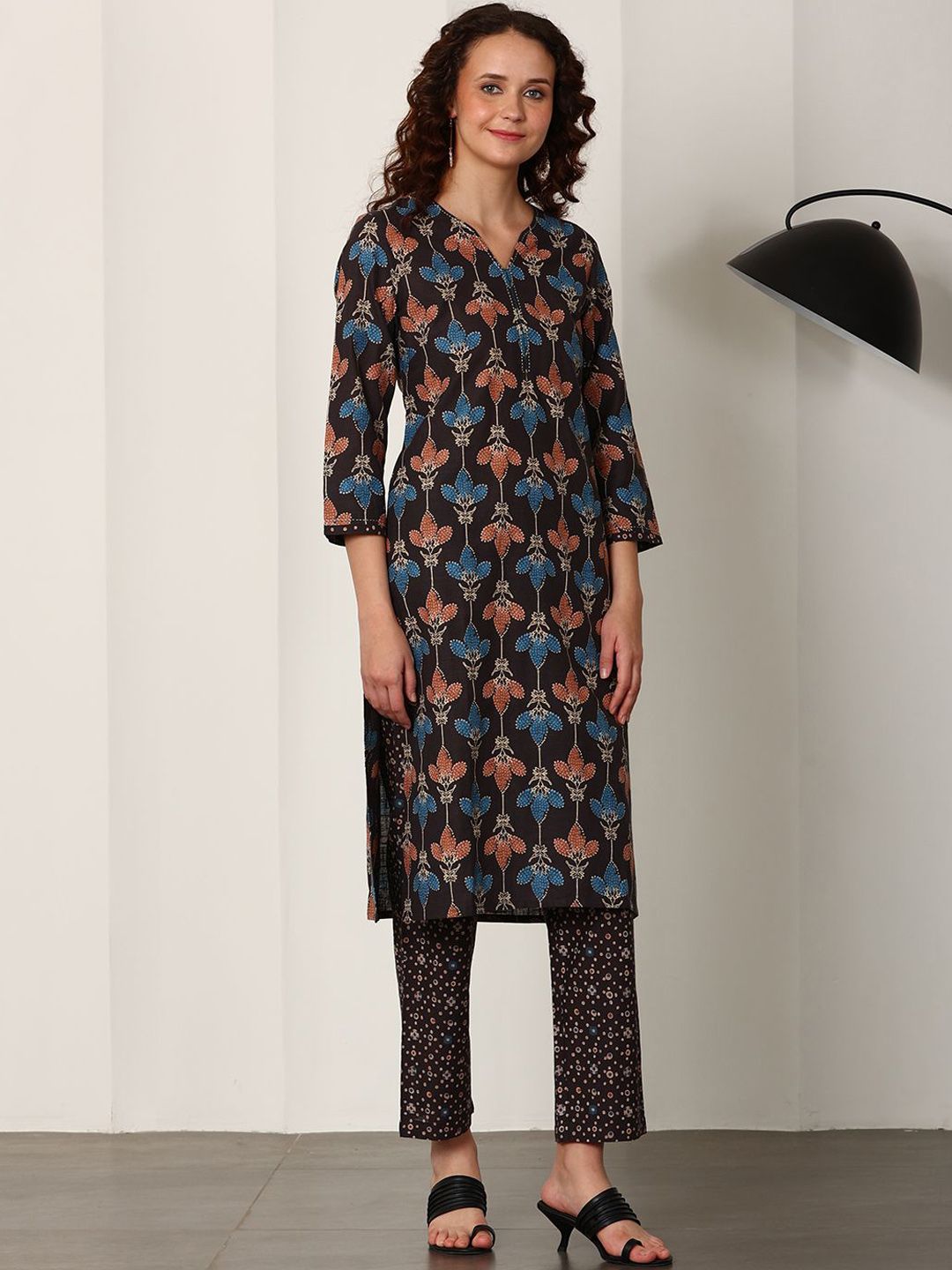 W Women Floral Printed Regular Pure Cotton Kurta with Trousers