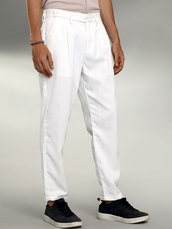 Campus Sutra Men Comfort Pleated Trousers