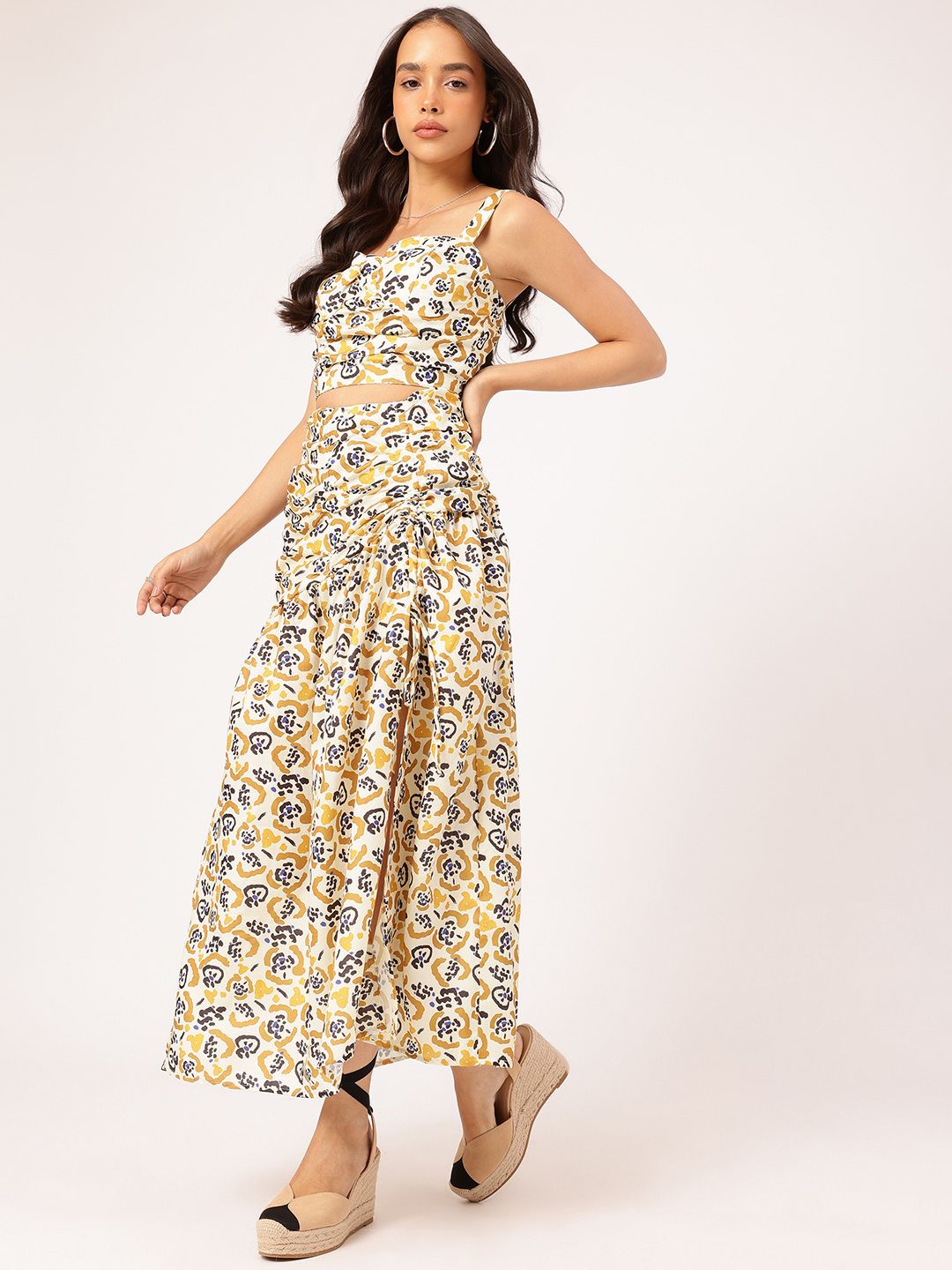 DressBerry Abstract Print Ruched Slit Detailed Co-ord Set