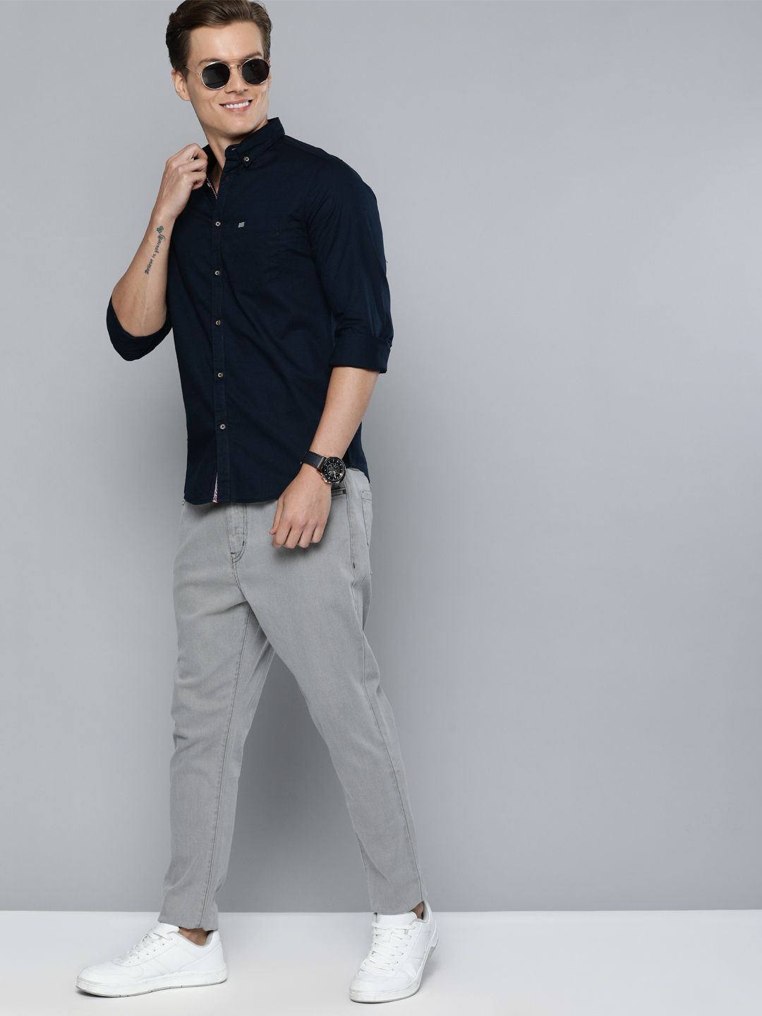 The Indian Garage Co Men Navy Blue Slim Fit Solid Casual Shirt