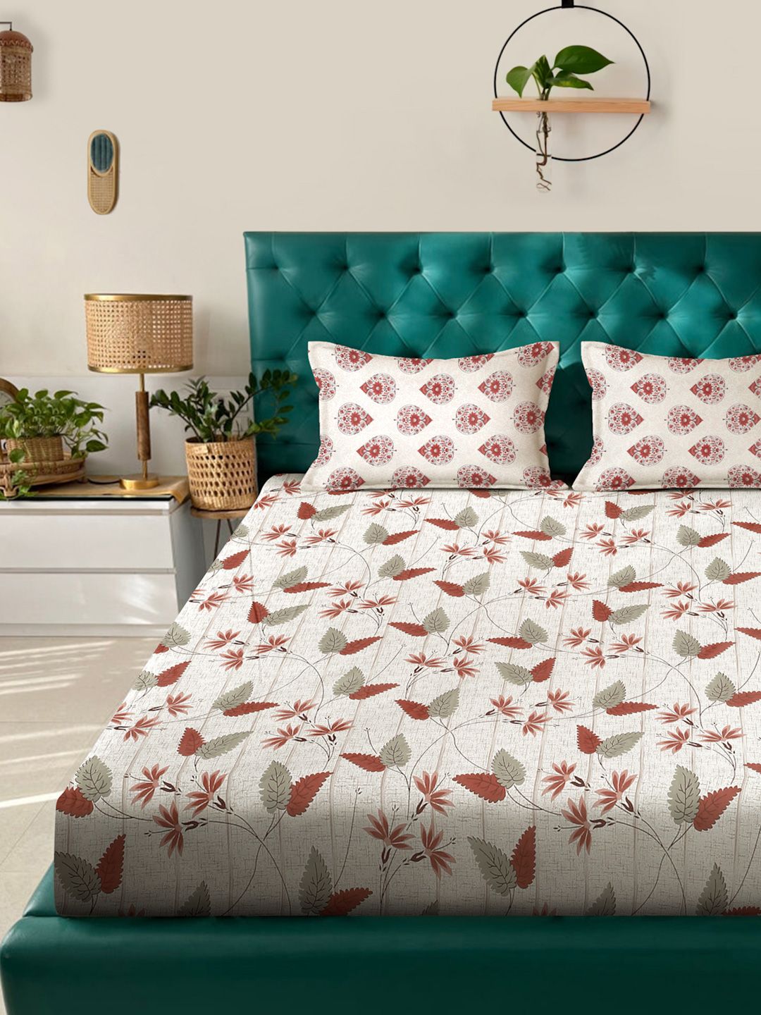 KLOTTHE Beige Floral Printed Fitted 400 TC Cotton King Bedsheet & 2 Pillow Covers