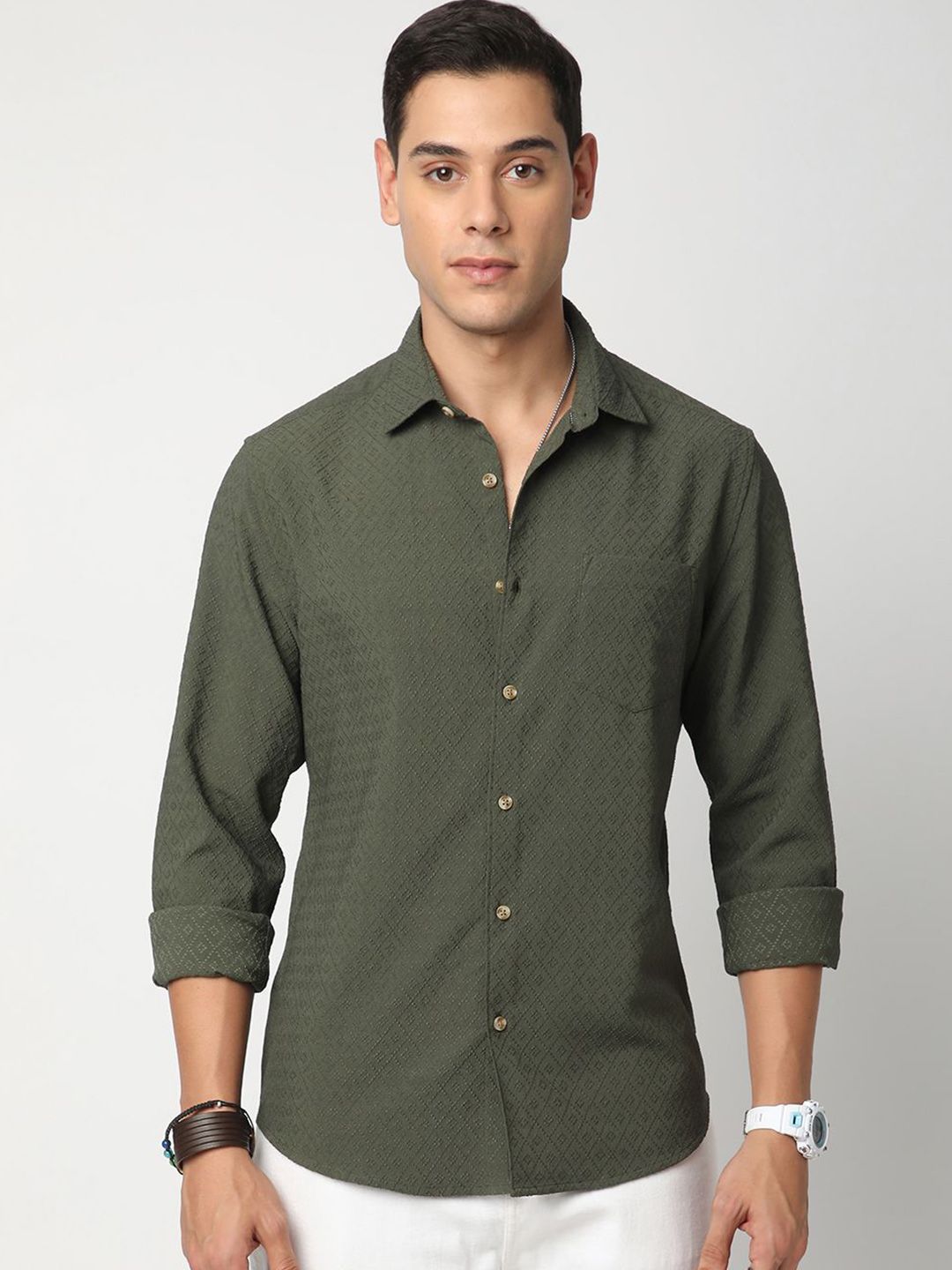 VASTRADO Men Classic Spread Collar Micro Ditsy Printed Slim Fit Casual Shirt