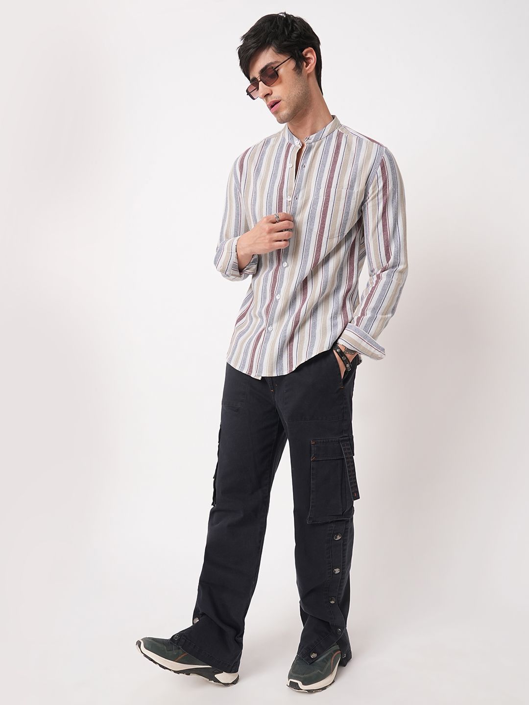 VASTRADO Men Vertical Striped Classic Slim Fit Cotton Casual Shirt