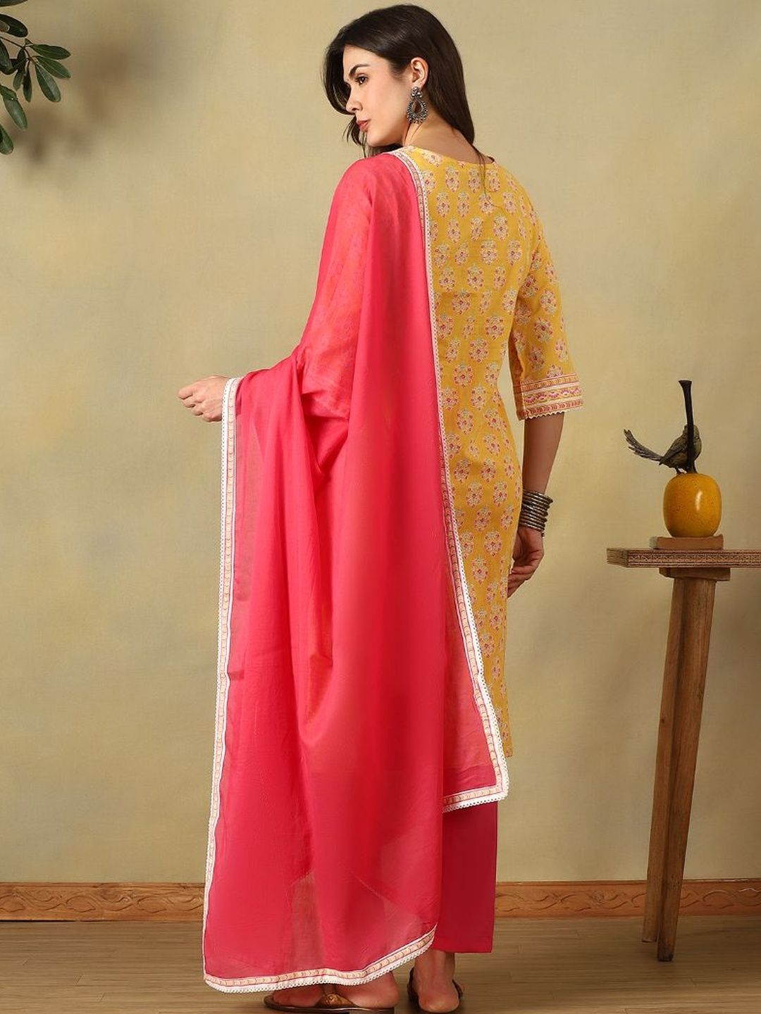 Mamicha Women Ethnic Motifs Printed Regular Thread Work Pure Cotton Kurta with Trousers & With Dupatta