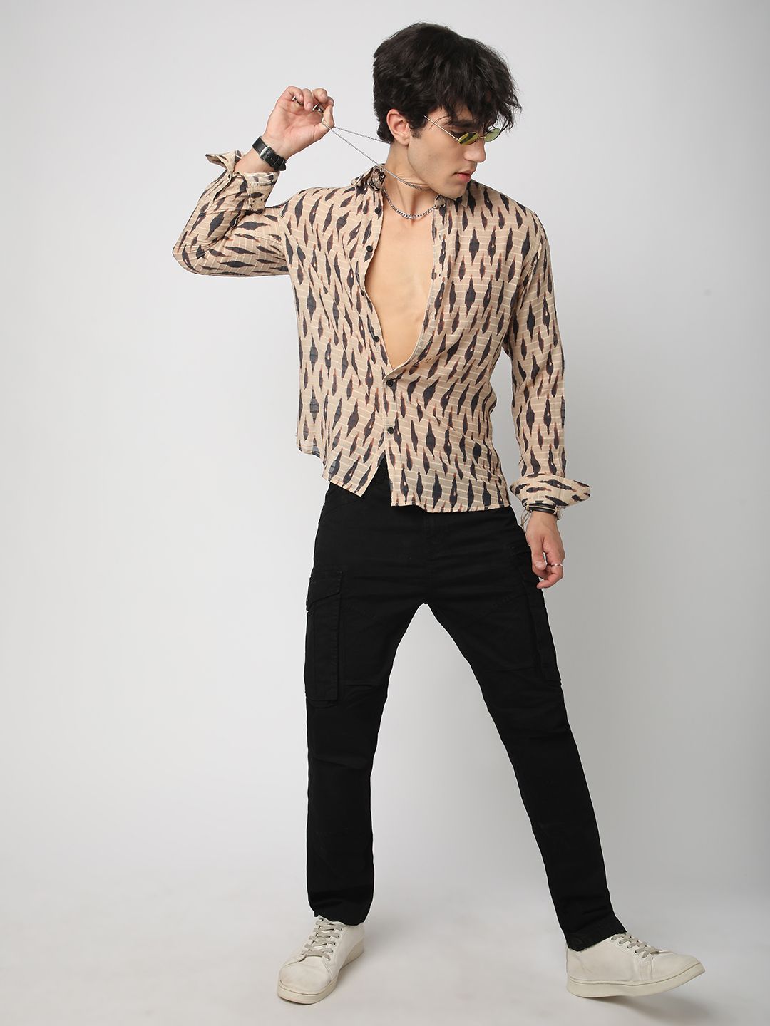 VASTRADO Men Classic Slim Fit Opaque Printed Casual Shirt
