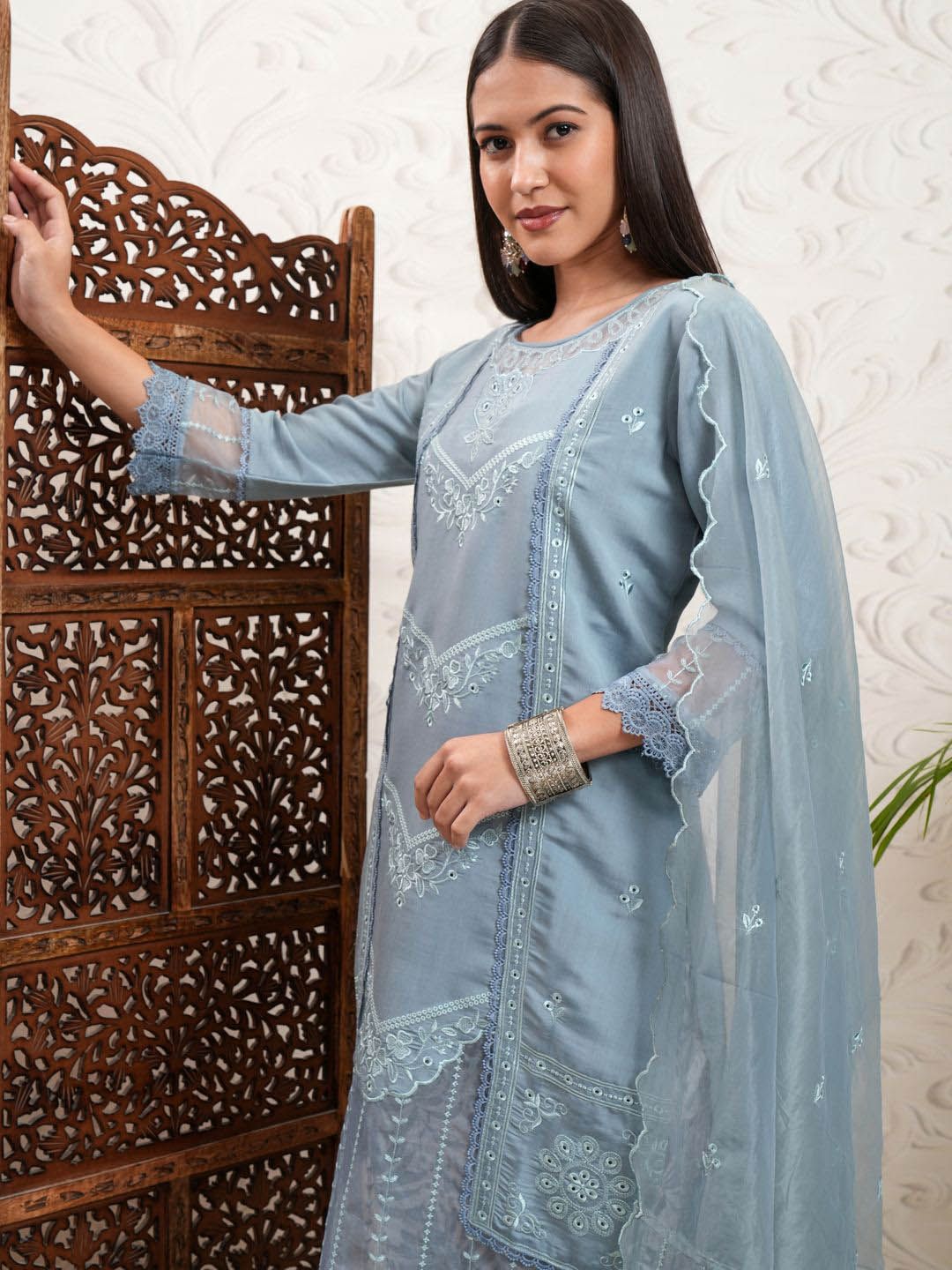 Vishudh Grey Floral Embroidered Round Neck Straight Kurta & Trousers With Dupatta