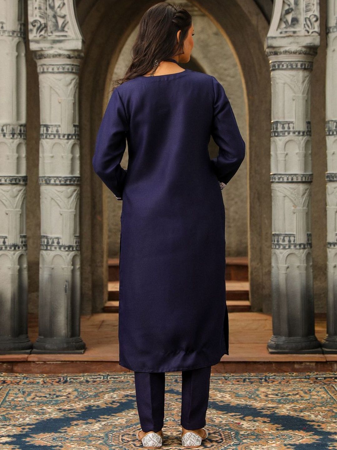 House of Chikankari Women Blue Woolen Aari Sulam Set Kurta