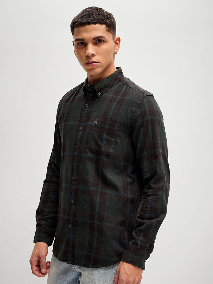 THE BEAR HOUSE Men Button-Down Collar Checked Cotton Slim Fit Casual Shirt
