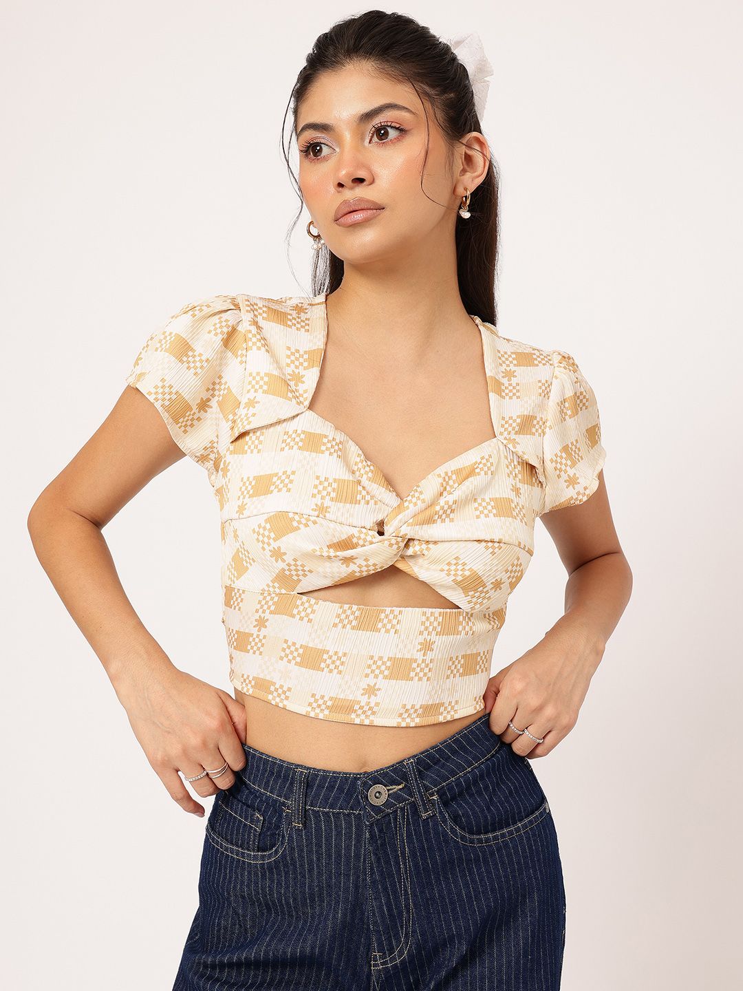 DressBerry Twisted Cut Out Detail Crop Detail