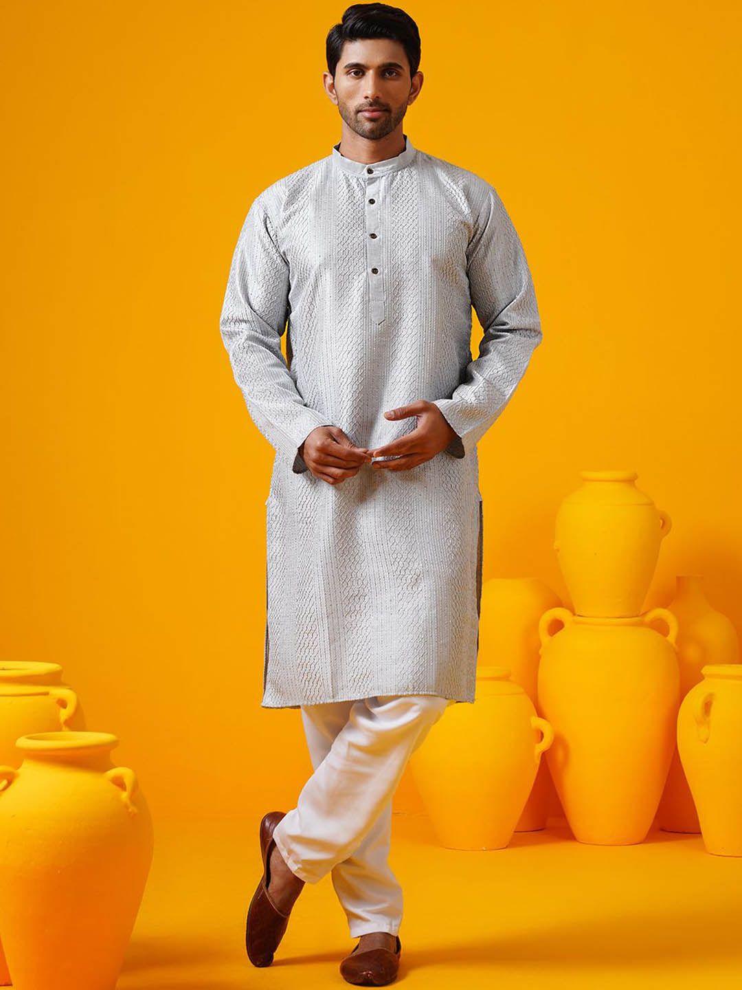 SOJANYA Geometric Thread Work Band Collar Straight Kurta