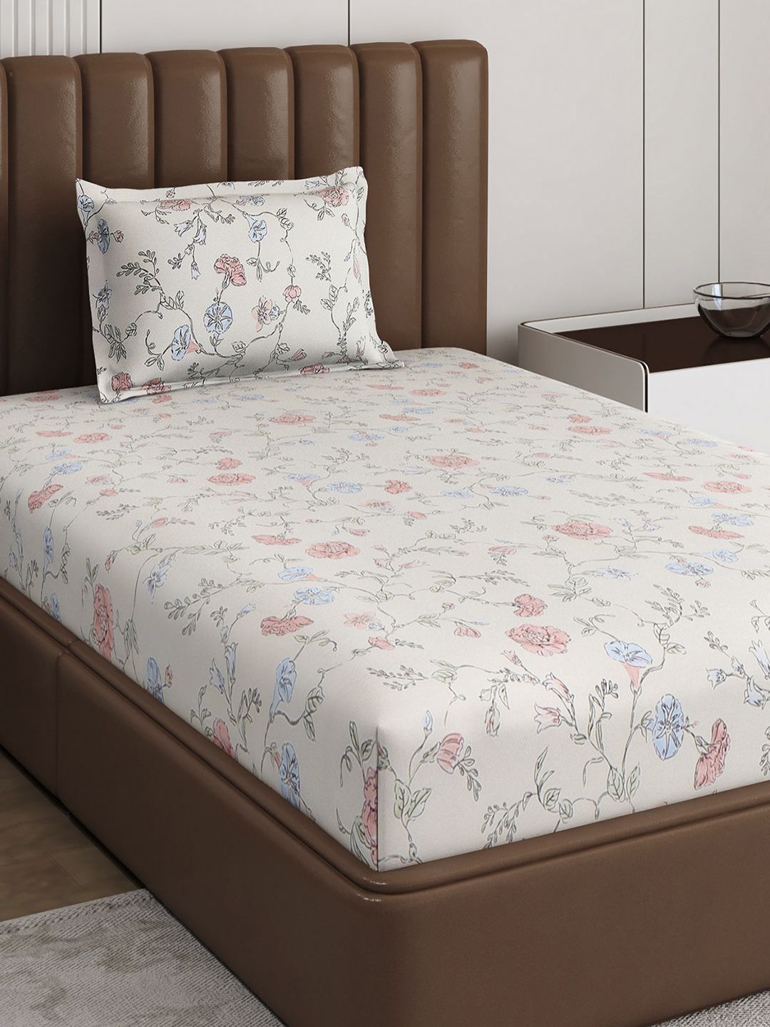 Monte Carlo Off White & Peach-Coloured Printed 120 TC Single Bedsheet Set 1.52 m x 2.30 m