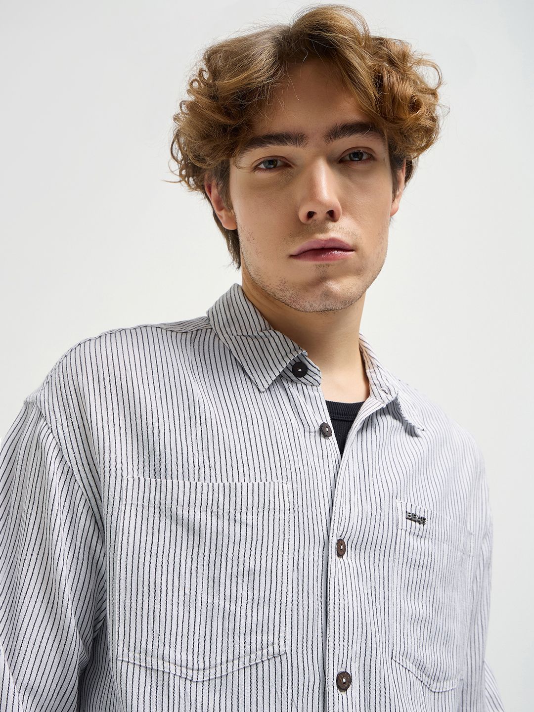THE BEAR HOUSE Men Spread Collar Pinstripes Striped Casual Shirt