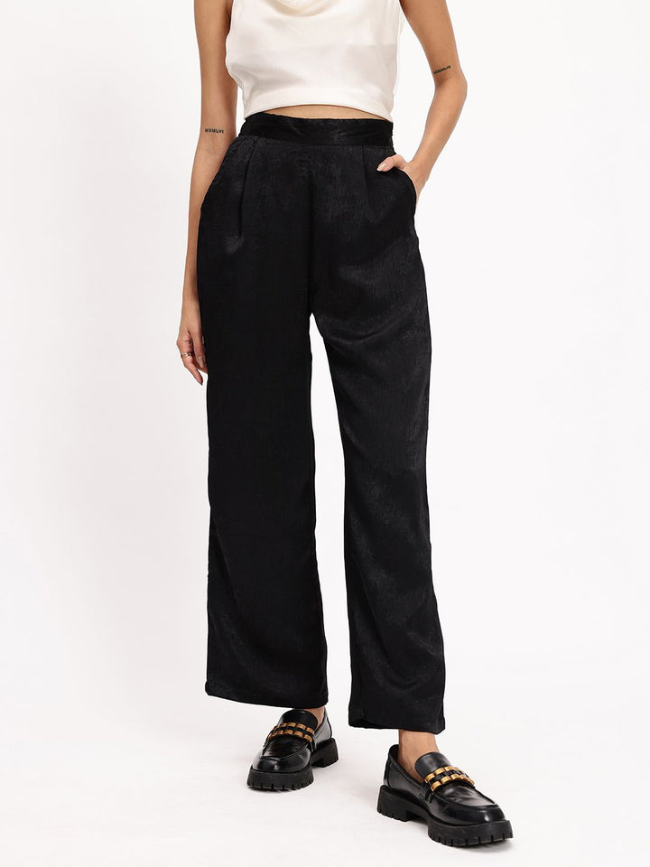 DressBerry Women Essential Pleated Flare Trousers
