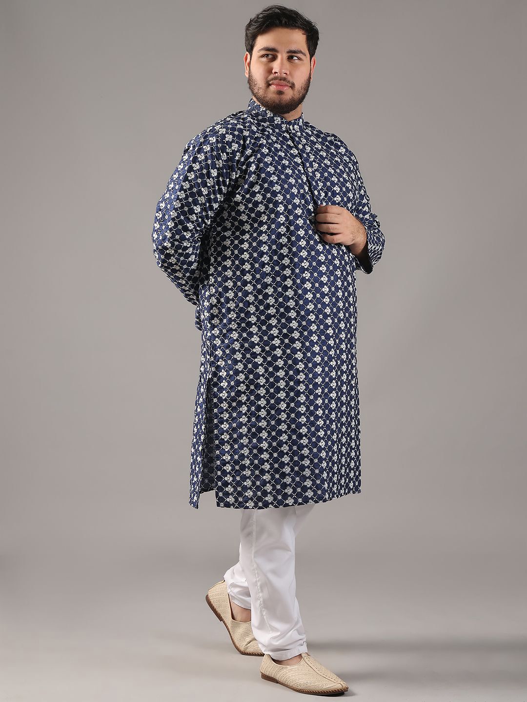 SOJANYA PLUS Plus Size Men Floral Embroidered Band Collar Straight Kurta And Pyjamas