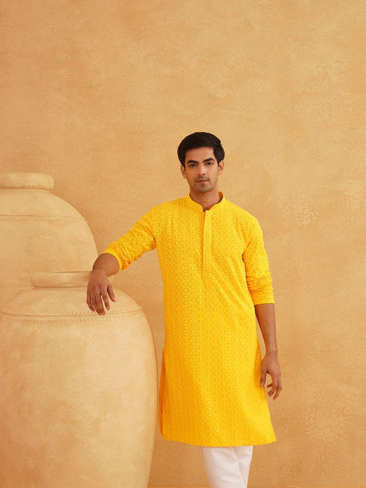 SOJANYA Kurta Kapas Tulen Kolar Mandarin Bersulam Chevron Dengan Churidar
