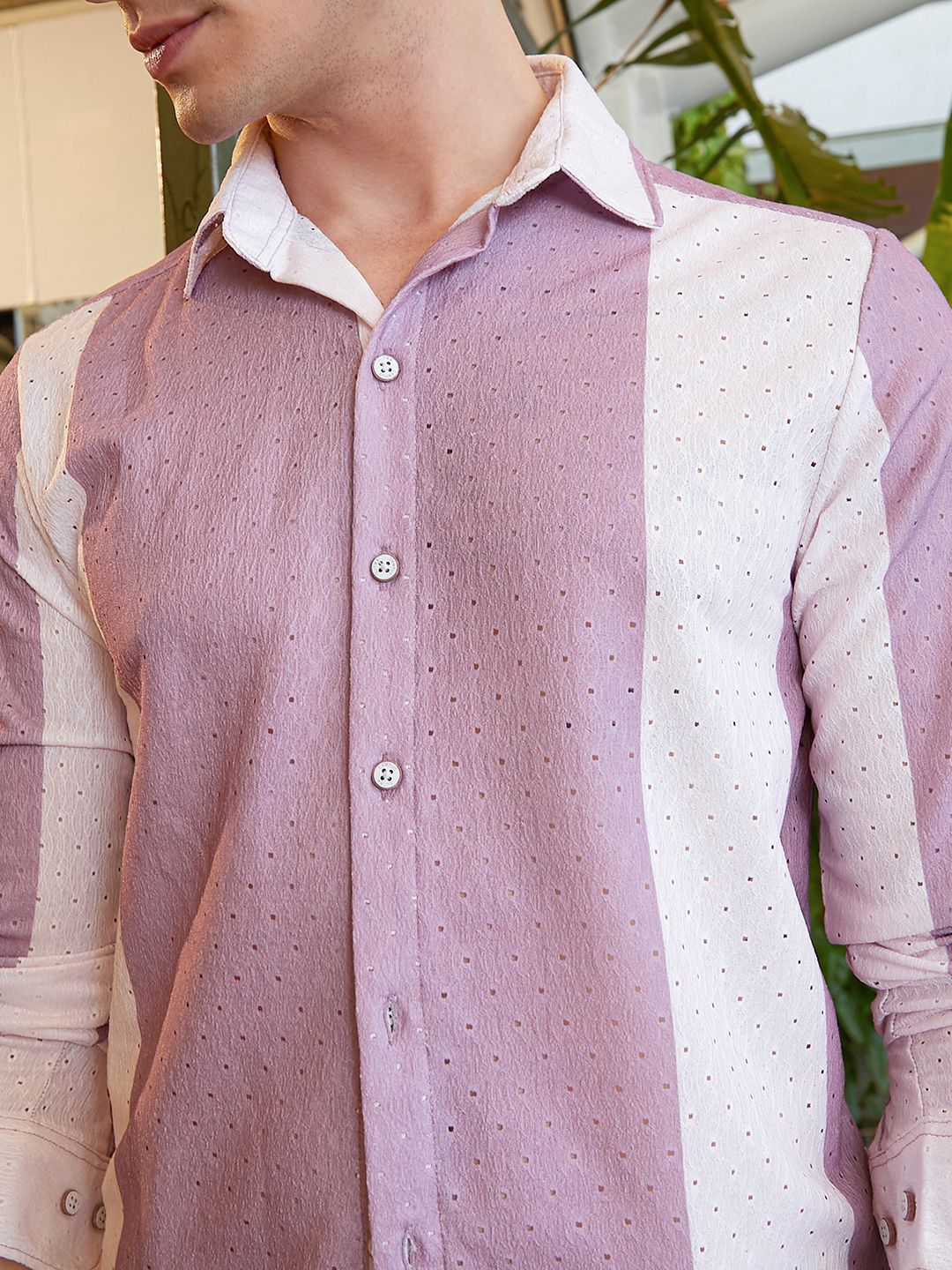 Campus Sutra Men Classic Fit Spread Collar Textured Casual Shirt