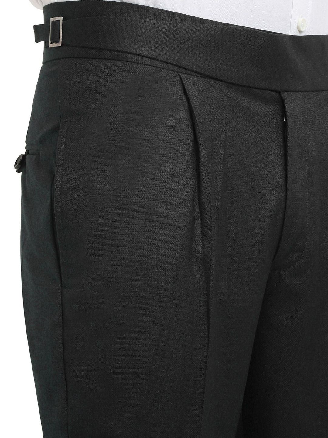 KLOTTHE Men Textured Slim Fit Easy Wash Pleated Trousers