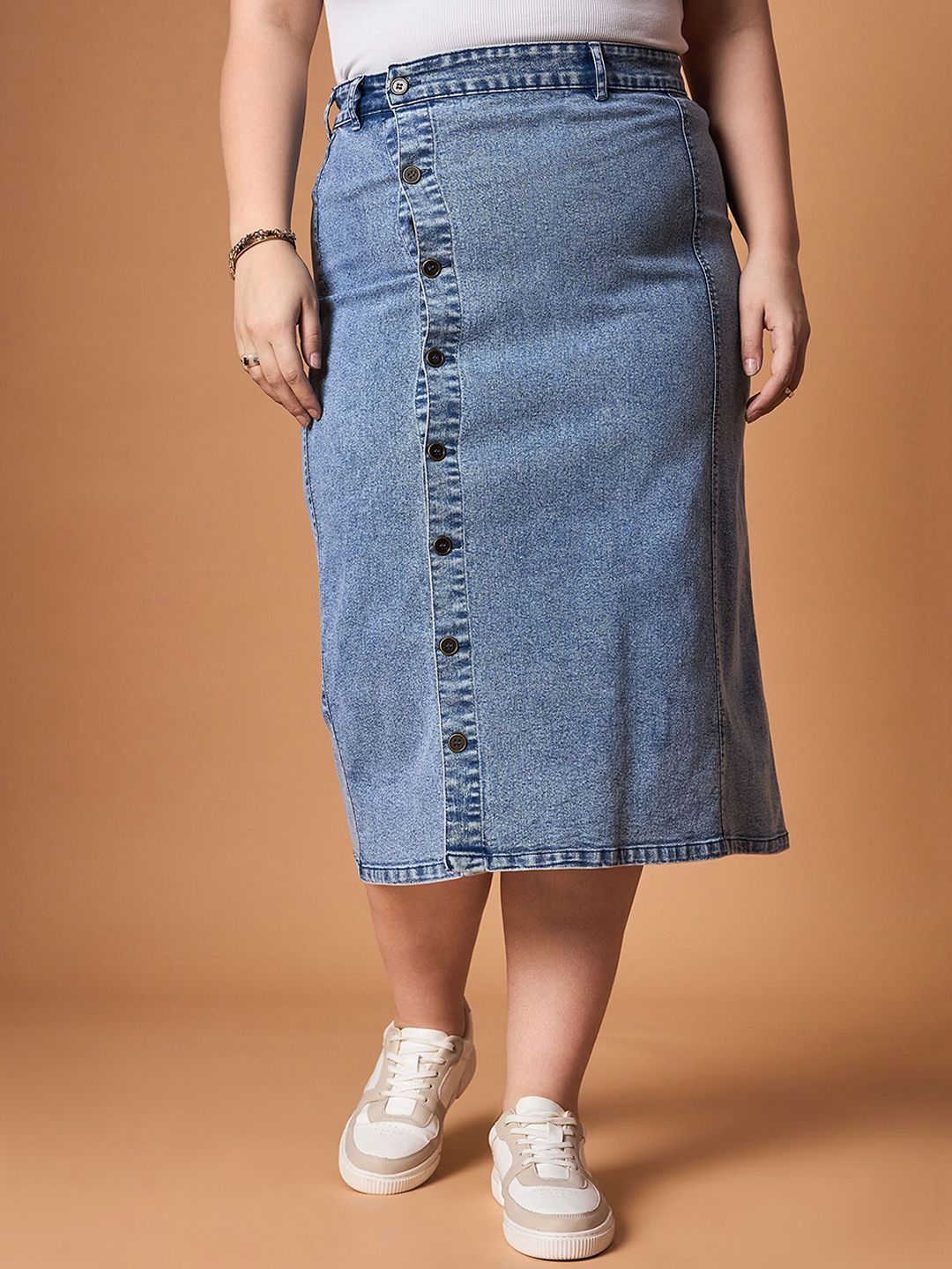 SASSAFRAS Curve Straight Side Button Midi Skirt