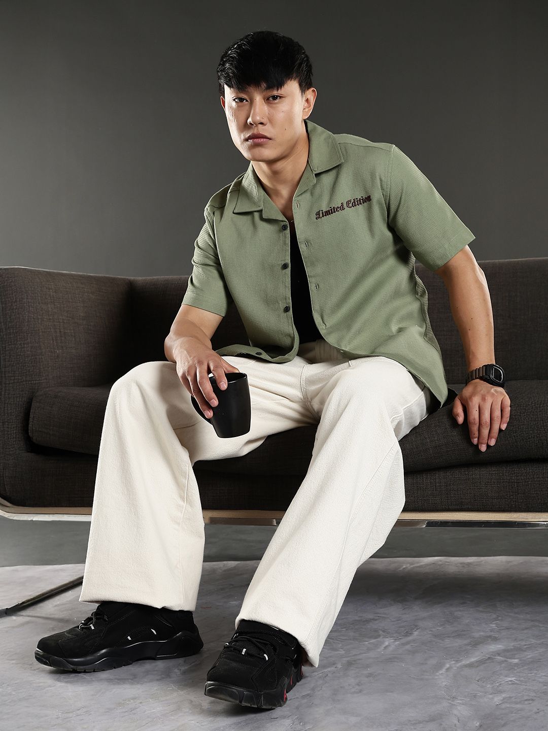 Eszett Limited Edition Embroidered Cutaway Collar Oversized Cotton Casual Shirt