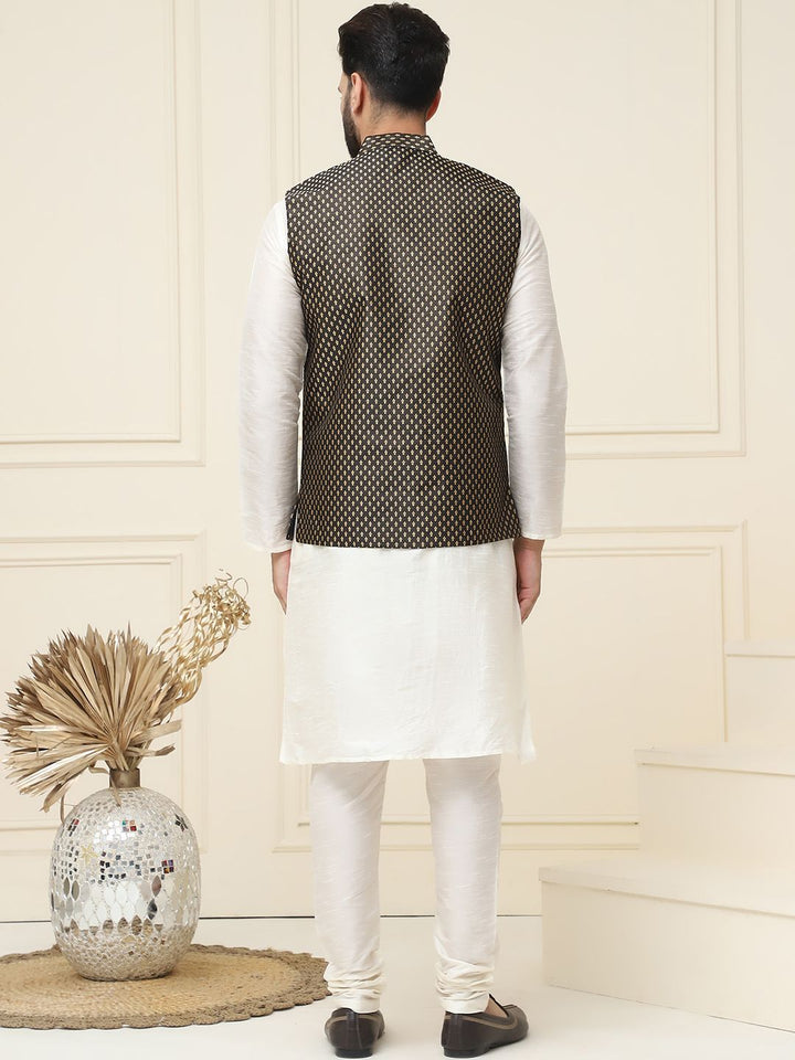 SOJANYA Mandarin Collar Silk Cotton Straight Kurta dengan jaket Churidar & Nehru