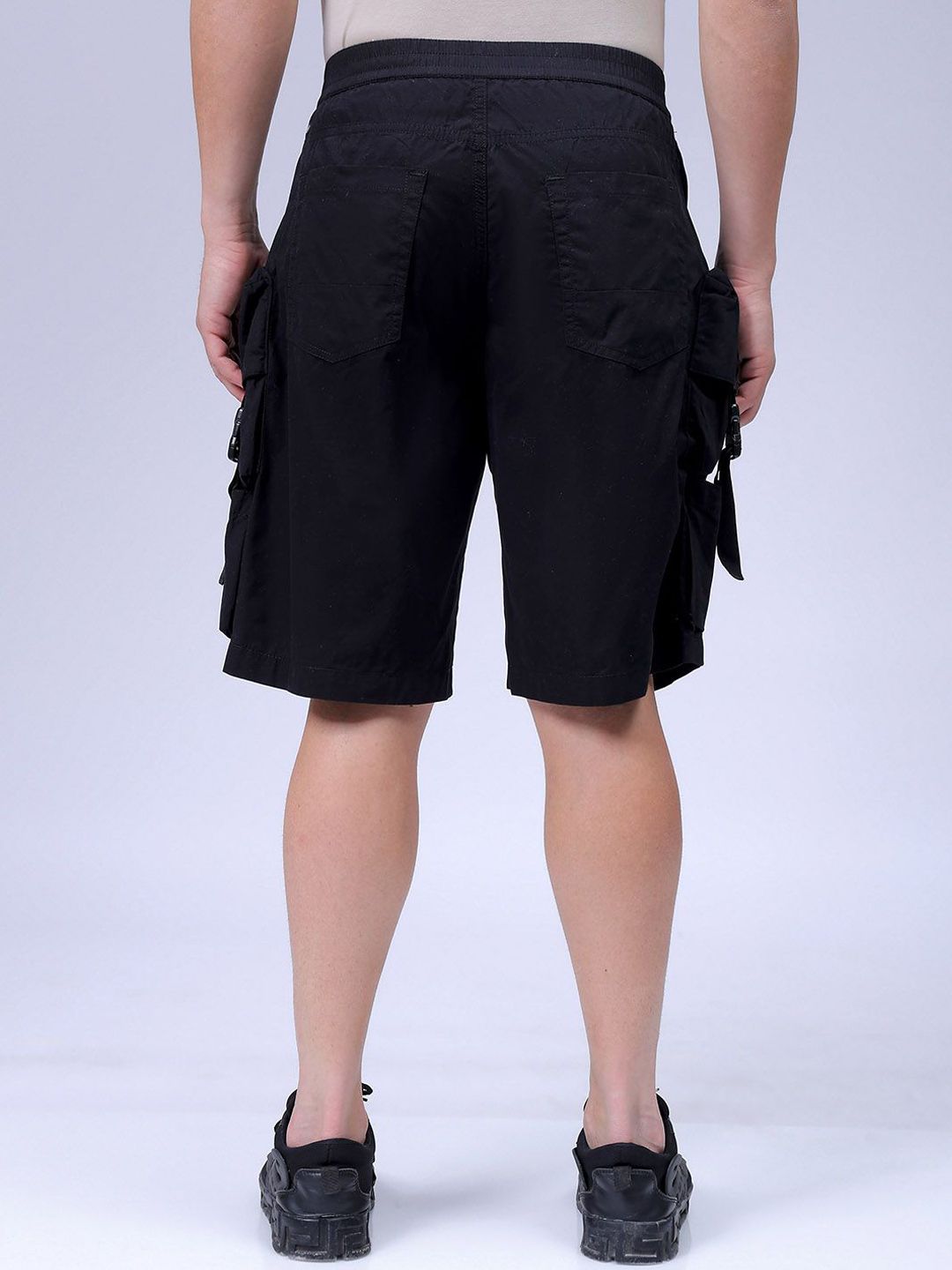 The Indian Garage Co Men Relaxed Fit Pure Cotton Utility Cargo Shorts