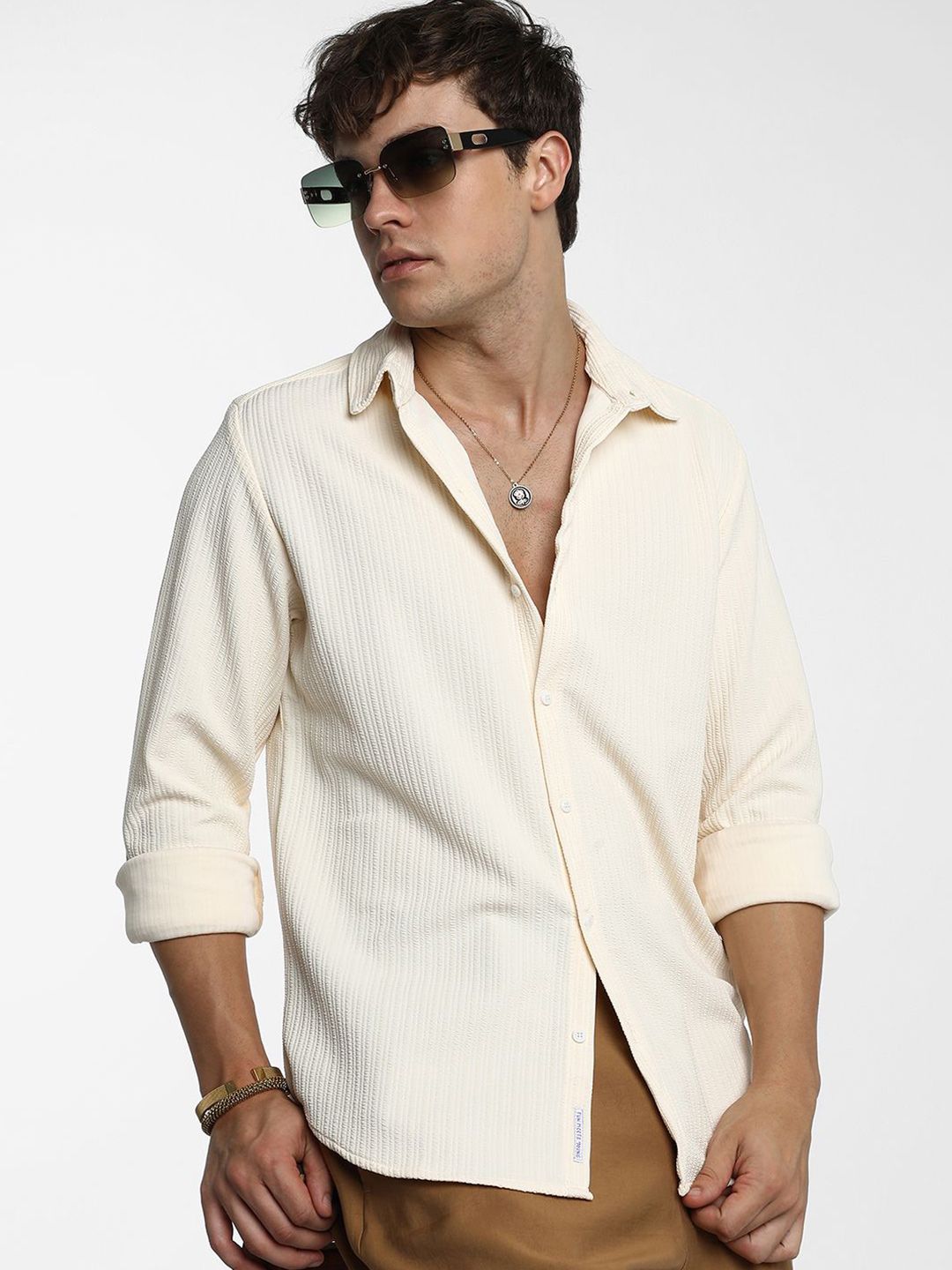 Campus Sutra Men Comfort Spread Collar Textured  Casual Shirt