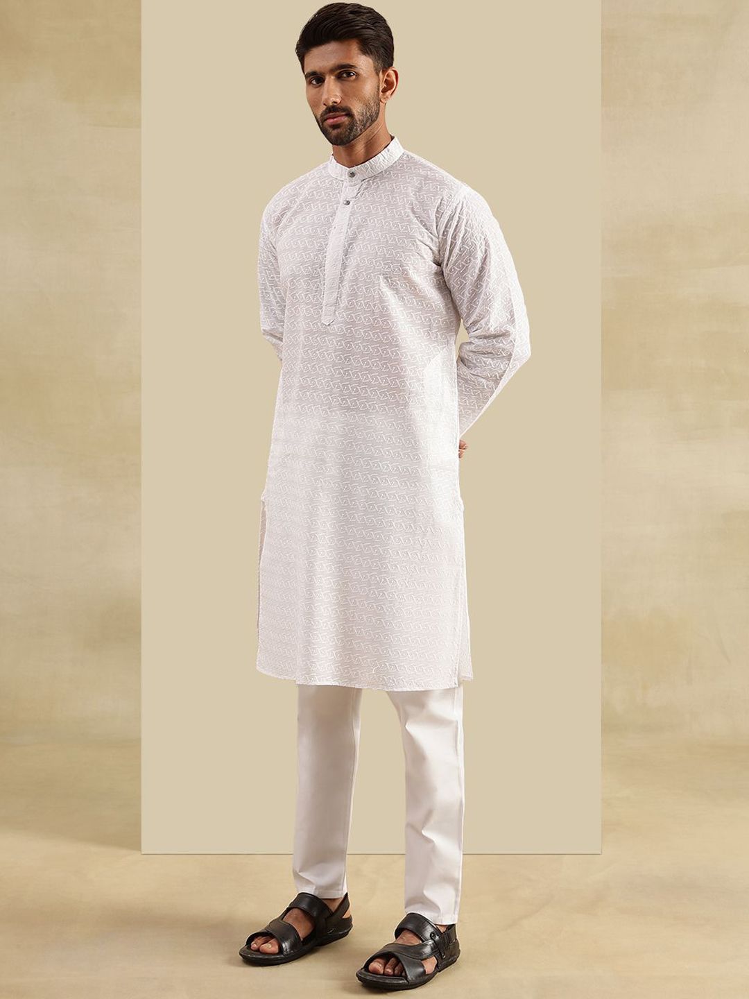 SOJANYA Men Embroidered Regular Pure Cotton Kurta with Pyjamas & Nehru Jacket