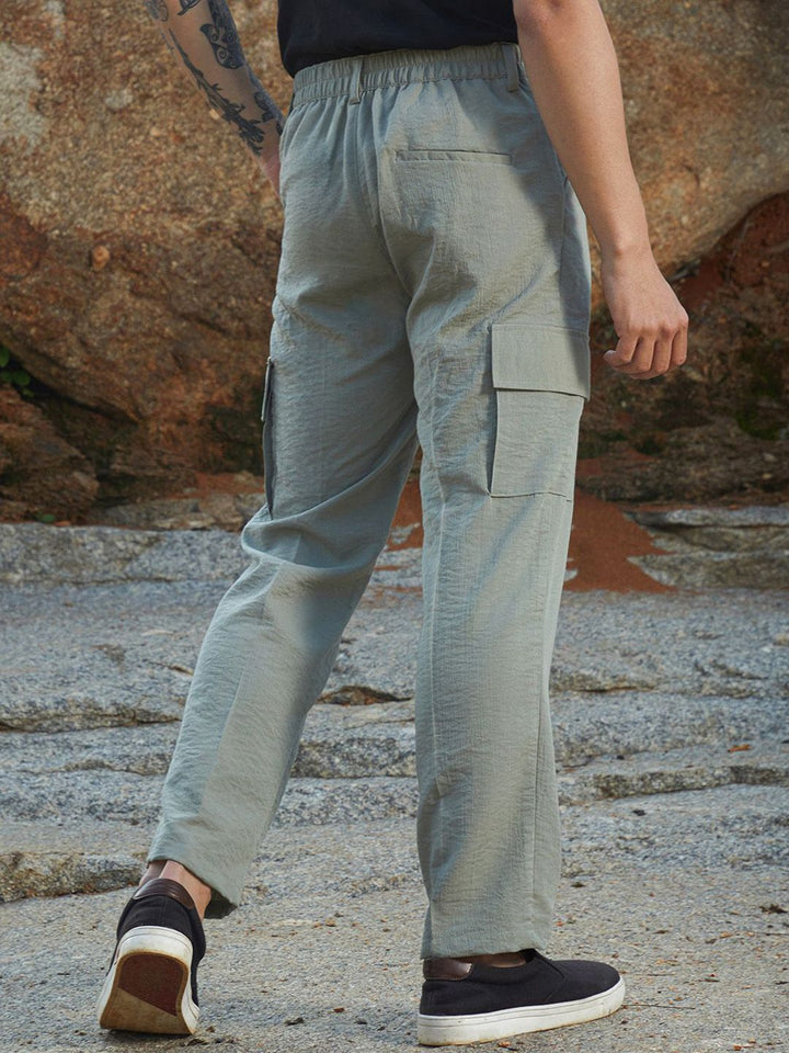 Campus Sutra Men Comfort Pleated Mid-Rise Cargos