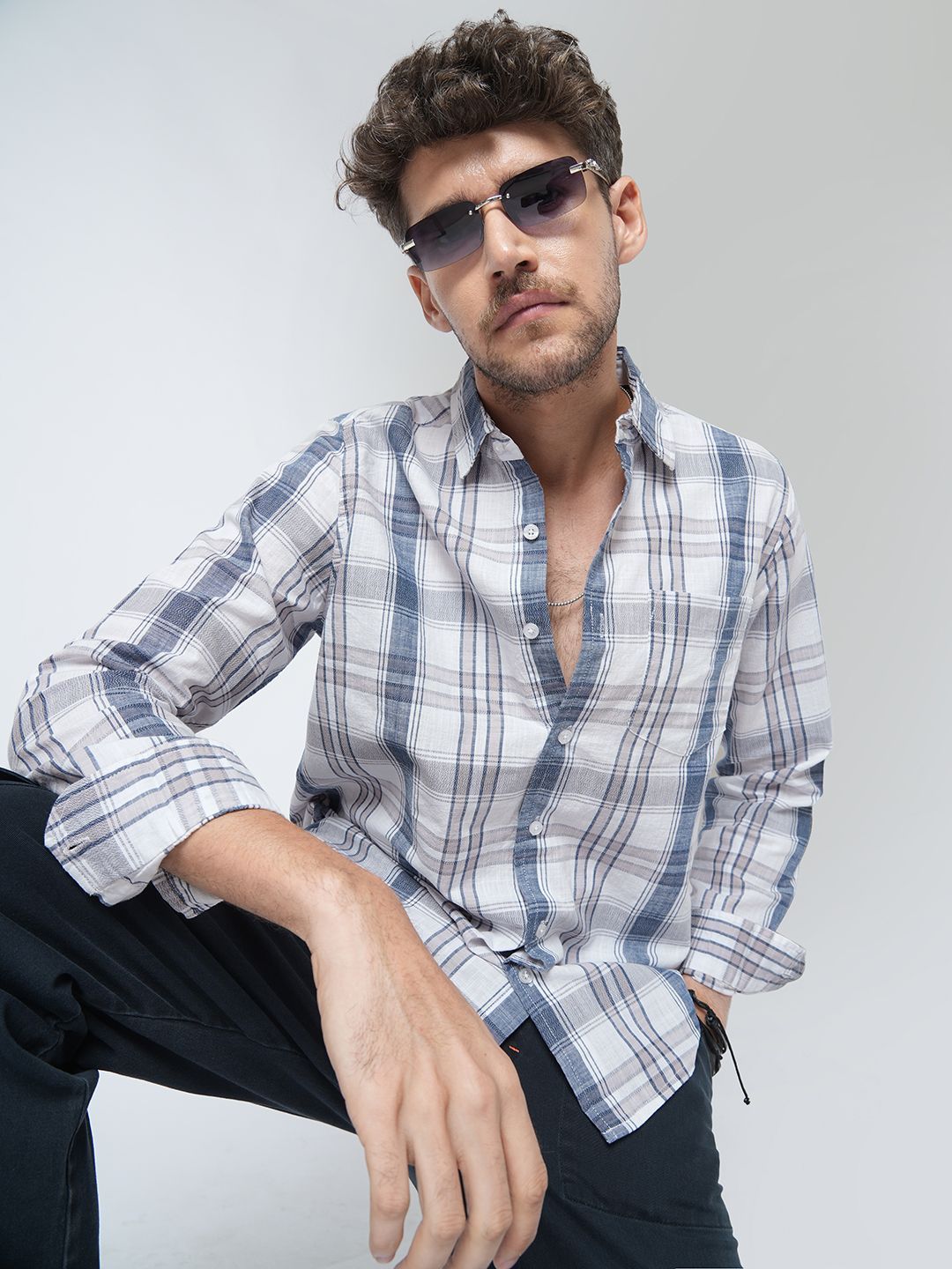 VASTRADO Men Classic Slim Fit Checked Cutaway Collar Cotton Casual Shirt