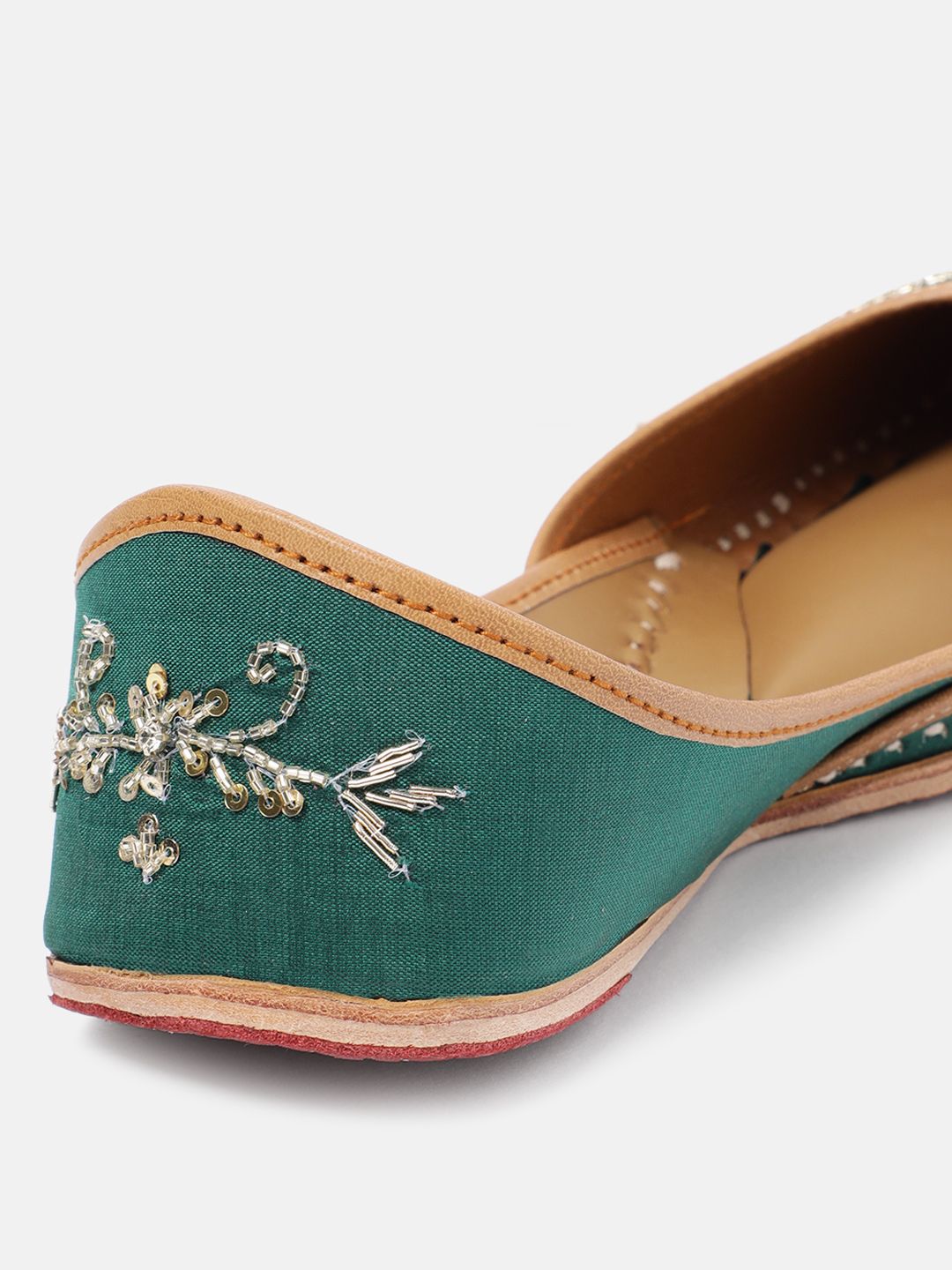 House of Pataudi Floral Embroidered Ethnic Mojaris