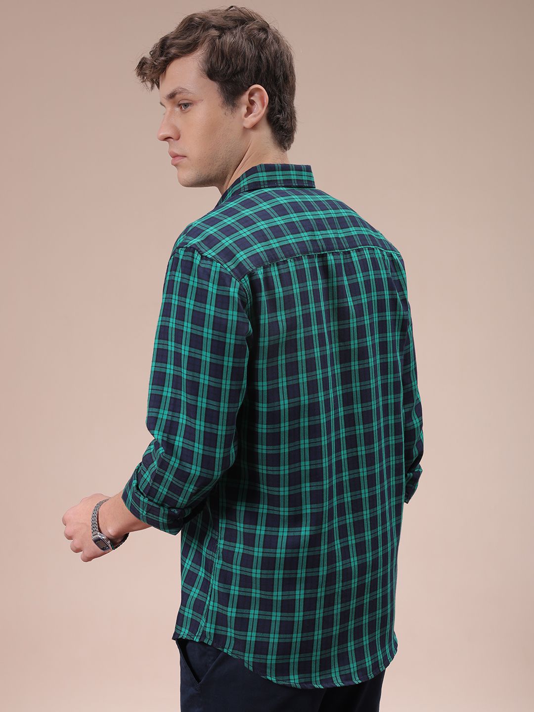 The Indian Garage Co Men Spread Collar Checked Cotton Slim Fit Casual Shirt
